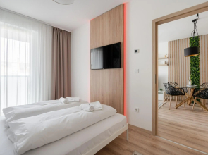 WestSide River Apartment