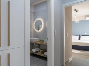 Nisimos Modern Apartment