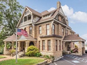 The Mayors Mansion Inn