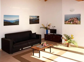 Big Apartment with View of Lake Como
