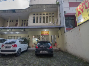 Reddoorz Near Setrasari Mall