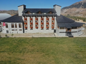 West Davraz Hotel