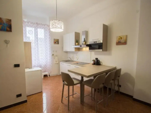 Monolocale nelle mura antiche a 80 mt dal mare