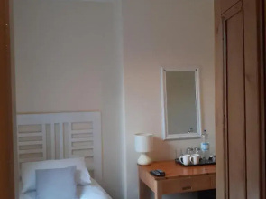 2 Bodwen Villas