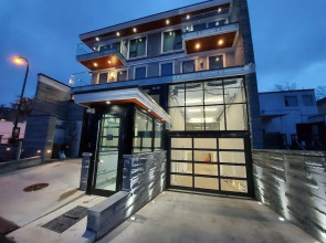 Sunset Mews Luxurious 3 Bed Townhouse