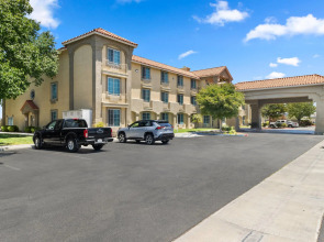 Comfort Inn & Suites Lancaster Antelope Valley