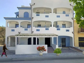 Hotel Made