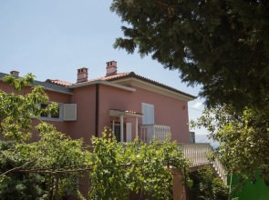 Apartments Josip by the sea