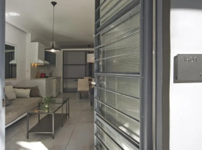 Milanou Glyfada G1 First