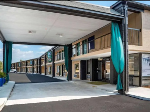 Econo Lodge Inn & Suites Fort Rucker
