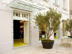 Design Hostel Goli & Bosi