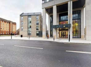 For Students Only Canvas Capital House in Southampton