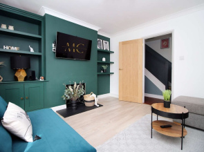 Stylish 3 Bed Home In Bath - Private Parking Wifi