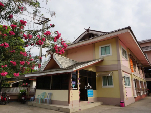 Kumkaew Tawon Palace Hotel