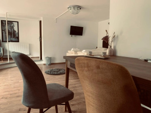 HR RoomS