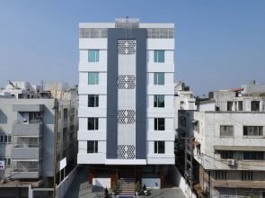 OYO 9687 Hotel Avista