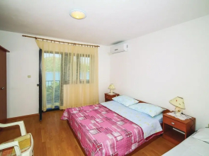 Beautiful Home in Marina With Wifi and 3 Bedrooms