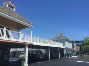 White Marlin Inn