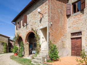 Apartment Tuscany Near Pratomagno Mountain