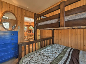 North Carolina Escape w/ Deck, Grill & Fire Pit!