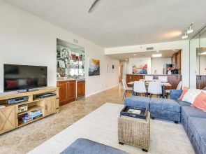 Oceanfront Destin Condo With Pool & Beach Access