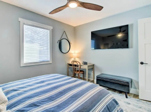Pelican Lake Getaway on Stunning Peninsula!