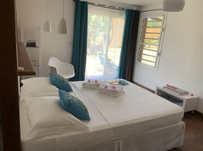 Poé Côté Lagon Beach Bungalows