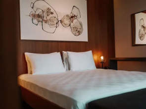 Highend Hotel & Residance