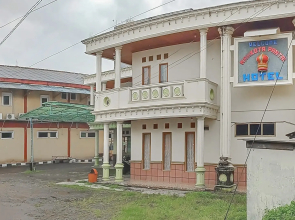 Urbanview Hotel Mahkota Pantai Pelabuhan Ratu by RedDoorz