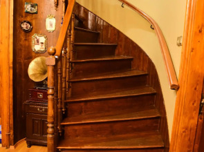 Ottoman Suites by Seratonin