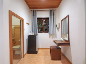 OYO 75353 Loy Chalet Resort