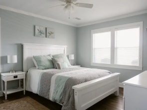 Holden Pattern 4 Bedroom Home by RedAwning