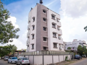 Dwarka Inn By OYO Rooms