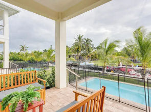 Private Pool: Waterfront Stuart Townhome!