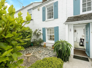 Apsley Cottage