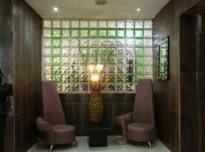 La Cour Hotels and Apartments Cooper