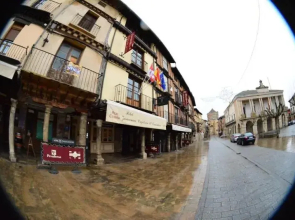 Hotel Zaravencia
