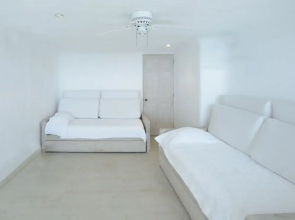 Luxurious Oceanfront Penthouse with Private Pool