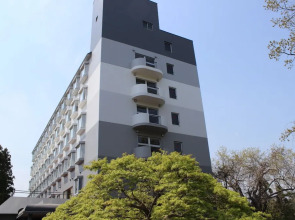 Kyou Bar Lounge & Inn