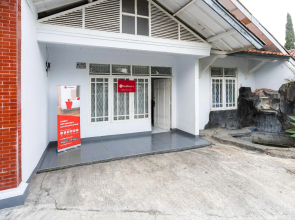 RedDoorz Syariah near RSUD Cimacan