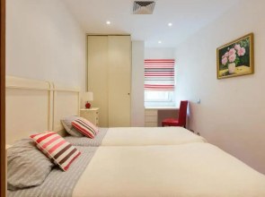 Sunny Lounge Apartment