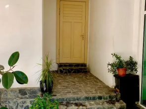Jackie House Varna