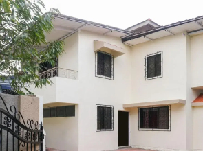 "Oyo Home 19648 Spacious Stay Near Wax Musuem"