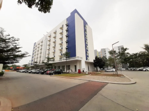Homey Studio Apartment At Aeropolis Residence Near Soetta