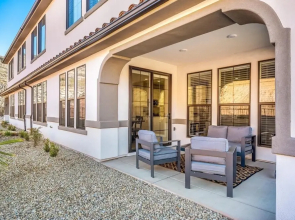 Holiday Hideaway 5 Bedroom Townhouse