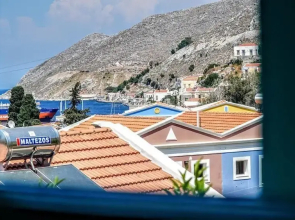 Symi Fos