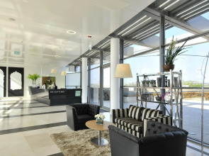 West All Suite Hotel Tel Aviv