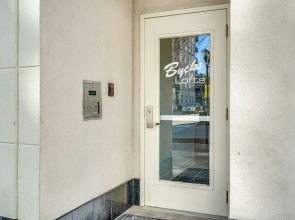 Downtown Louisville Escape: Perfect for Events!