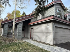 Snowcreek Iv #545 3 Bedroom Condo