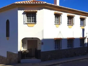 House With 5 Bedrooms in Casabermeja, With Wonderful Mountain View, Pr